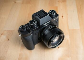 Fujifilm X-T2 A Detailed Look at Specifications with Pros and Cons