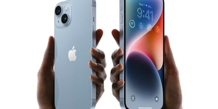 iPhone 14 Pro Max Unveiling Cutting-Edge Specifications and User Feedback