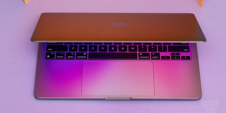 MacBook Pro 13 Specifications and Tips & Tricks